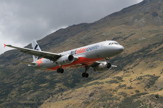 Airbus A320 (VH-VQB) - Queenstown