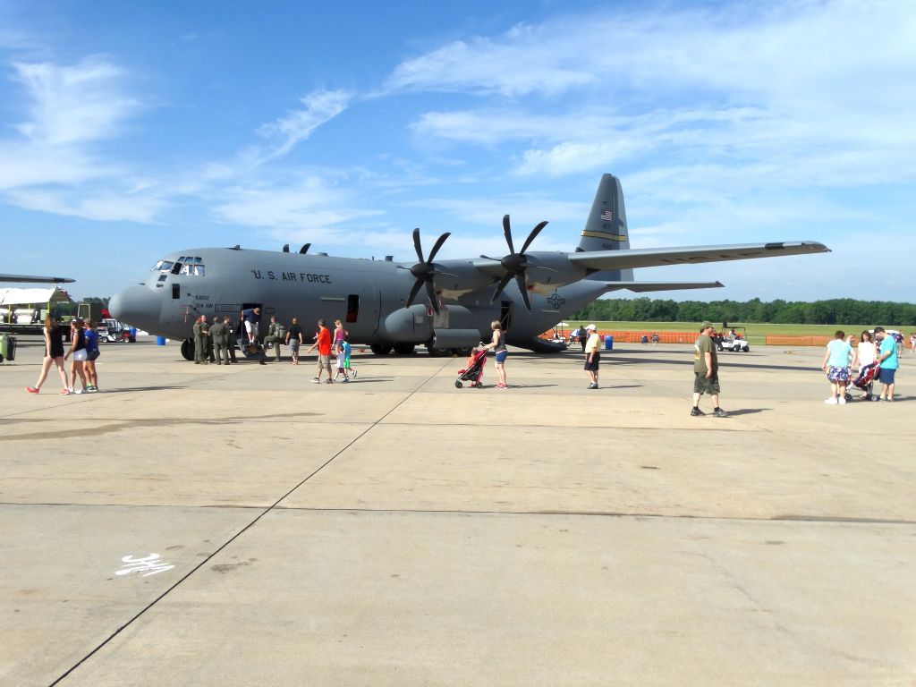 Lockheed EC-130J Hercules (14-5802)