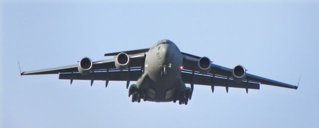 Boeing Globemaster III — - On final approach.