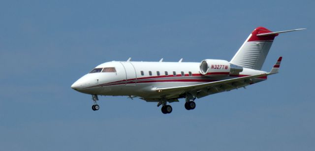 Canadair Challenger (N327TW) - On short final is this 1999 Bombardier Challenger 604 in the Summer of 2023.