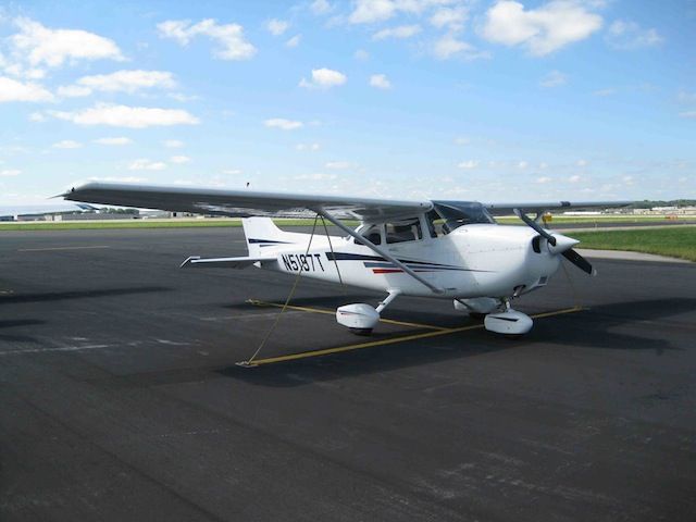 Cessna Skyhawk (N5197T) - On the East Ramp at KMSN