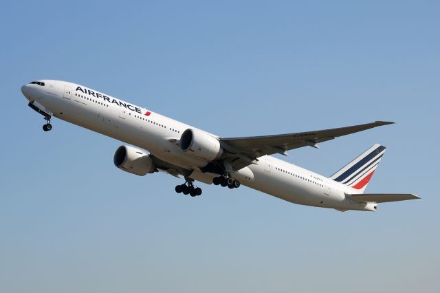 Boeing 777-200 (F-GZNQ)