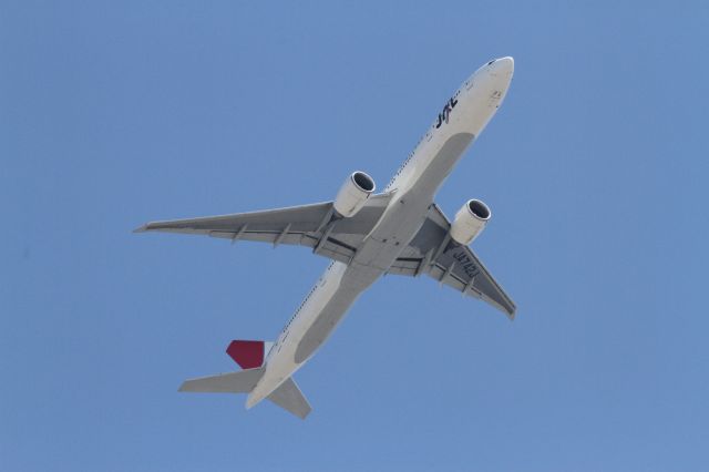 BOEING 777-300ER (JA742J)