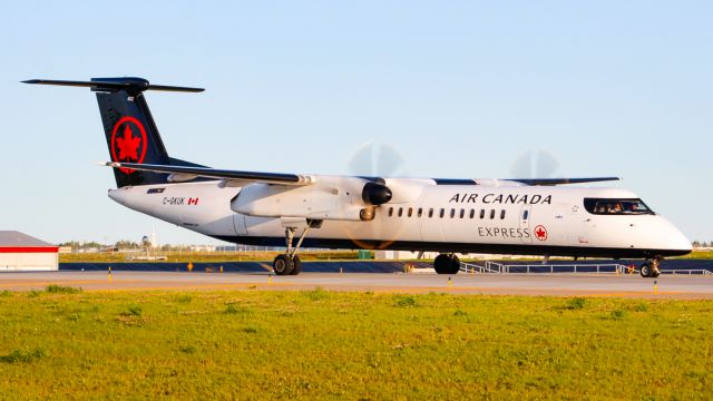 de Havilland Dash 8-400 (C-GKUK)