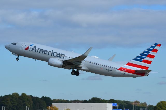 Boeing 737-800 (N926NN) - Departing runway 36C at KCLT - 10/26/20