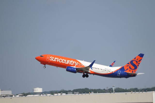 Boeing 737-800 (N844SY) - Sun Country 737 off to MSP.