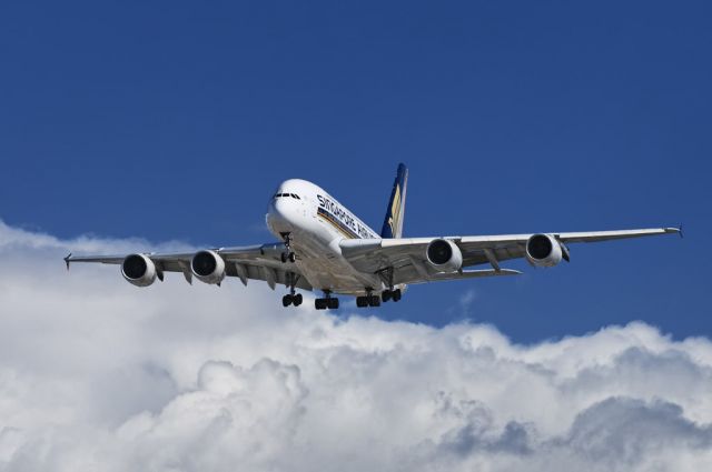 9V-SKS — - A Singapore Airlines operated Airbus A380-841 superjumbo on final approach to the Los Angeles International Airport, LAX, in Westchester, Los Angeles, California