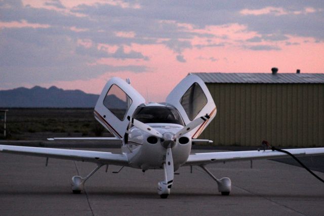 Cirrus SR-22 (N755GS)