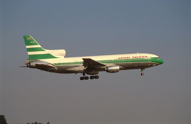 Lockheed L-1011 TriStar (VR-HOA) - Short Final at Narita Intl Airport Nwy16 on 1988/11/13