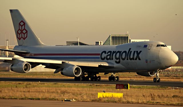 Boeing 747-400 (LX-WCV)