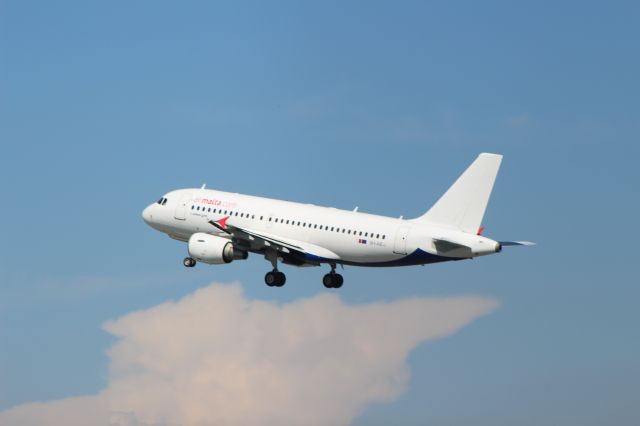 Airbus A319 (9H-AEJ)