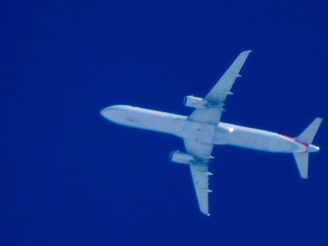 Airbus A321 (N584UW)