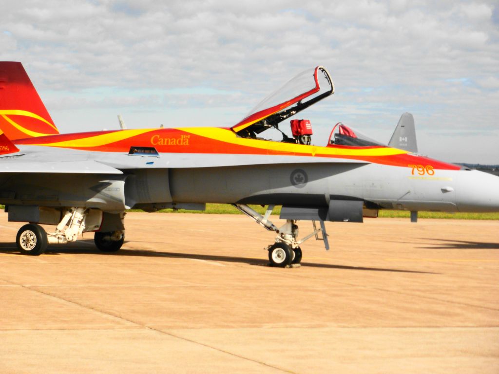 McDonnell Douglas FA-18 Hornet (11-8796) - 2011 CF 18 DEMO HORNET in summerside pei 2011