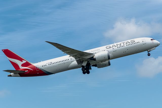 Boeing 787-9 Dreamliner (VH-ZNH) - VH-ZNH Departs runway 16 on the QF21 run to DFW - Photo Date; 14/01/2024
