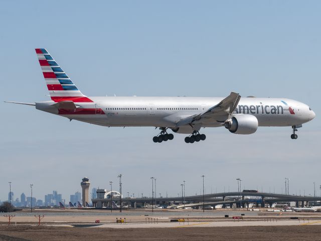 BOEING 777-300ER (N724AN) - AAL51 LHR - DFW 2/8/2020