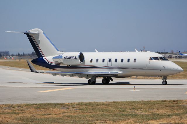 Canadair Challenger (N548BA)