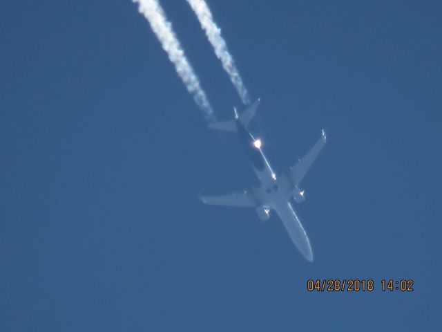 Boeing 737-900 (N280AK)