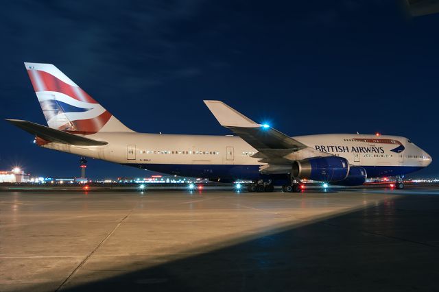 Boeing 747-400 (G-BNLV)