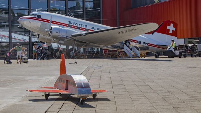 Douglas DC-3 (HB-IRN)