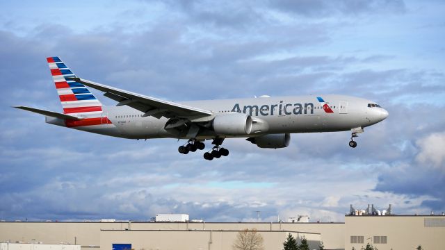 Boeing 777-200 (N774AN) - AAL9650 from KDFW on final to Rwy 16R on 11.17.17. (ln 208 / cn 29581). The aircraft will undergo maintenance at ATS.