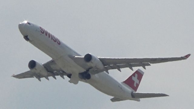 Airbus A330-300 (HB-JHN) - Service to Zurich (ZRH/LSZH).