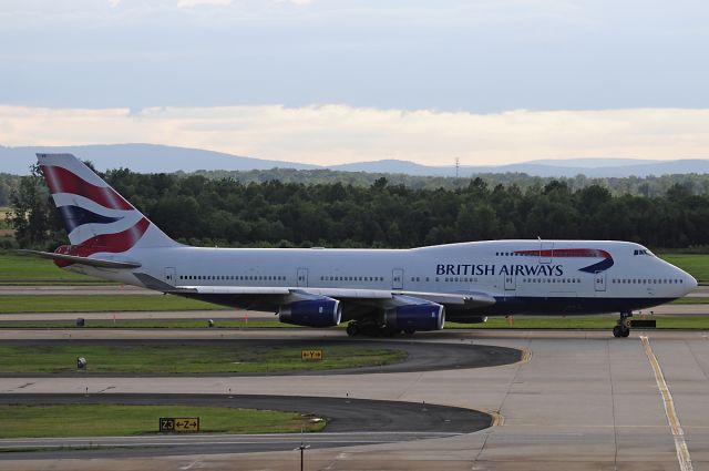 Boeing 747-400 (G-CIVO) - Seen at KIAD on 7/26/2009.