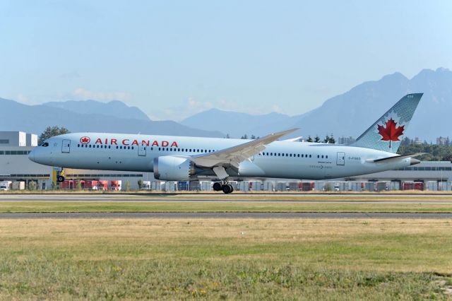 Boeing 787-9 Dreamliner (C-FGEO)