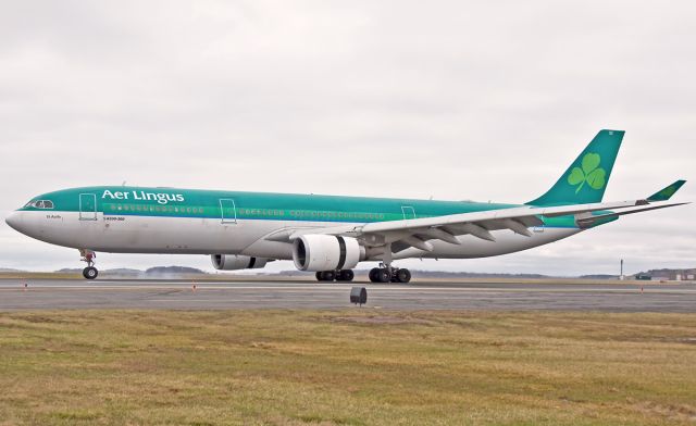 Airbus A330-300 (EI-DUZ) - thrust reversers