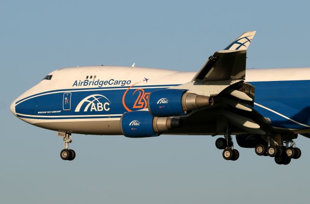 Boeing 747-400 (VQ-BUU)
