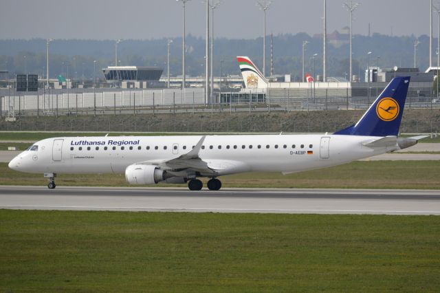 Embraer ERJ-190 (D-AEBP)