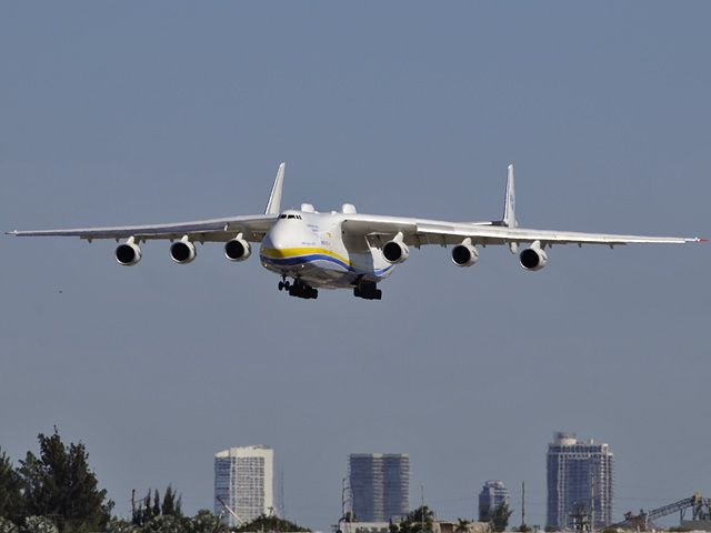 Antonov Antheus (UR-82060) - Antonov Design Bureau An-225 Mriya