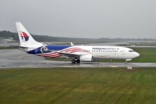 Boeing 737-800 (9M-MXK)