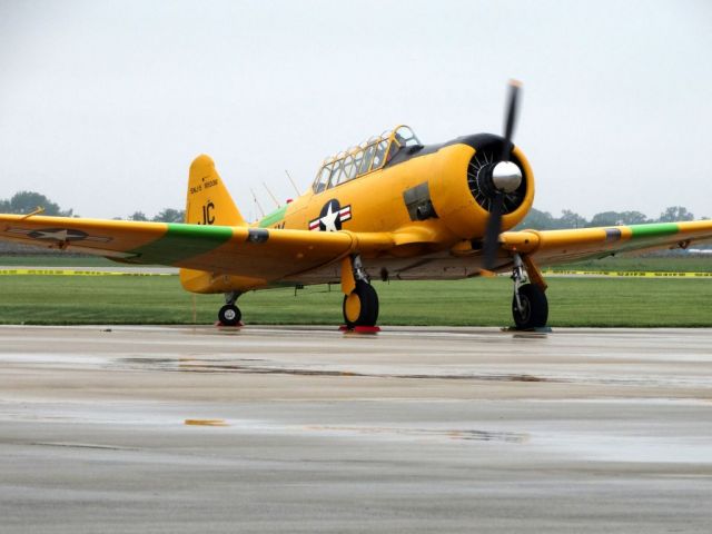 North American T-6 Texan (N9805C)
