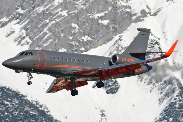 Dassault Falcon 2000 (LX-EVM)