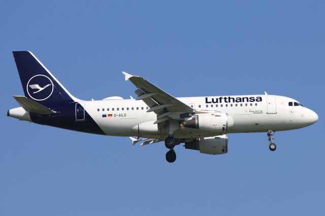 Airbus A319 (D-AILD)