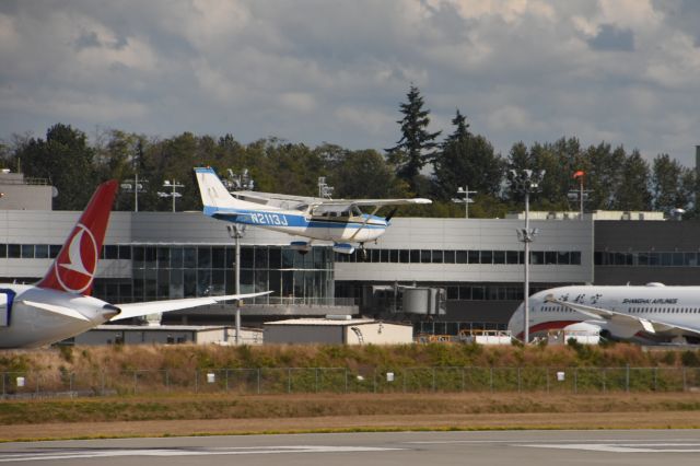 Cessna Skyhawk (N2113J) - Looking North East