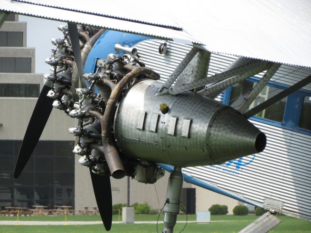 Ford Tri-Motor (NC8407)