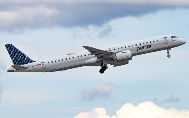 EMBRAER ERJ-190-400 (C-GZQV)