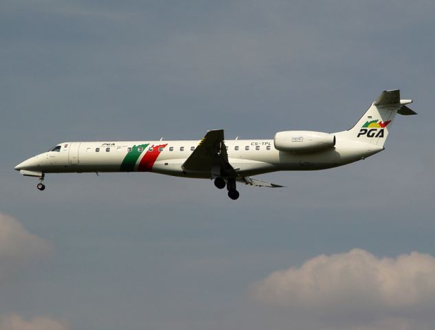 Airbus A320 (CS-TPL)