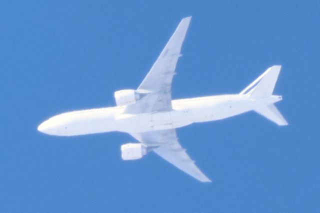 Boeing 777-200 (F-GSPQ) - F-GSPQ Boeing B-777 228 (ER) Air France AF328 De Paris CDG. Vers Ottawa YOW Altitude 9654 Mètres. Vitesse 672 KM/H. Survolant la ville de Lavaltrie QC. Le 10-02-2025 à 14:07.