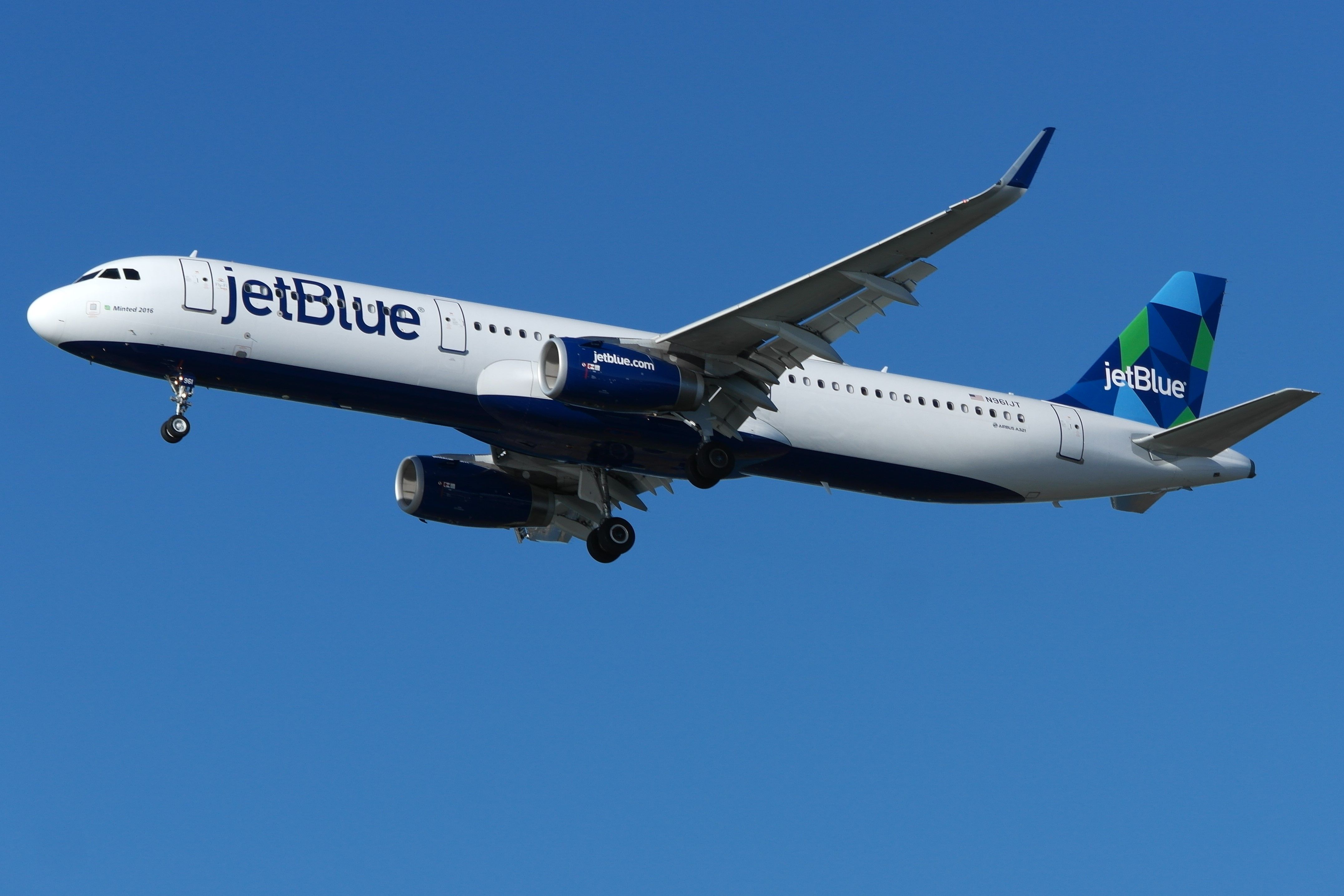 Airbus A321 (N961JT)