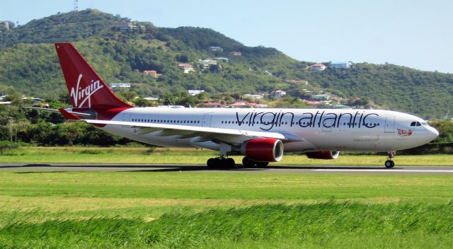 Airbus A330-200 (G-VMIK)