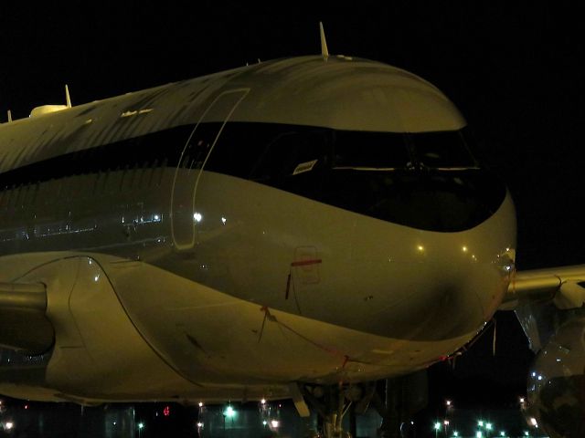 Airbus A319 (P4-MIS) - I take a picture on Dec 15, 2016.