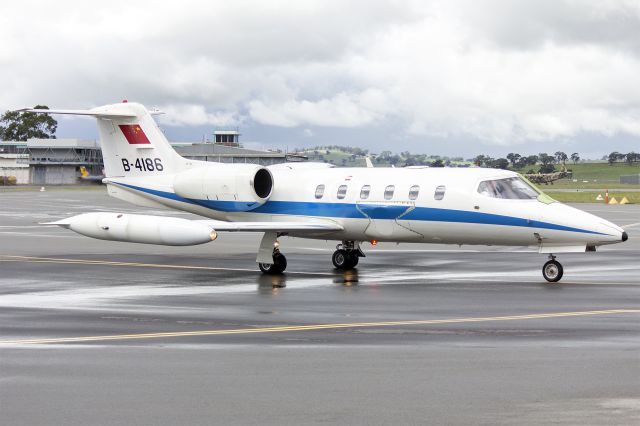 Learjet 35 (B-4186) - Learjet 35A (B-4186) taxiing at Wagga Wagga Airport.