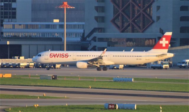 Airbus A321 (HB-ION)