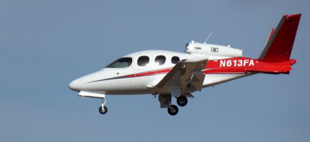 Cirrus Vision SF50 (N613FA) - On short final is this 2018 Cirrus Vision SF50 in the Winter of 2022.