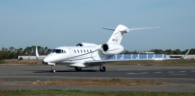 Cessna Citation X (N947JS) - Shortly after arriving is this 1997 Cessna Citation 750 in the Autumn of 2022.