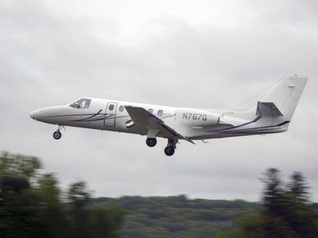 Cessna Citation II (N767G) - Take off runway 26. 17 MAY 2018.