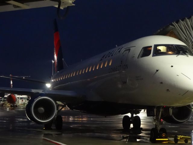 Embraer 175 (N639CZ) - Preparing for an evening departure to Salt Lake City in 2014