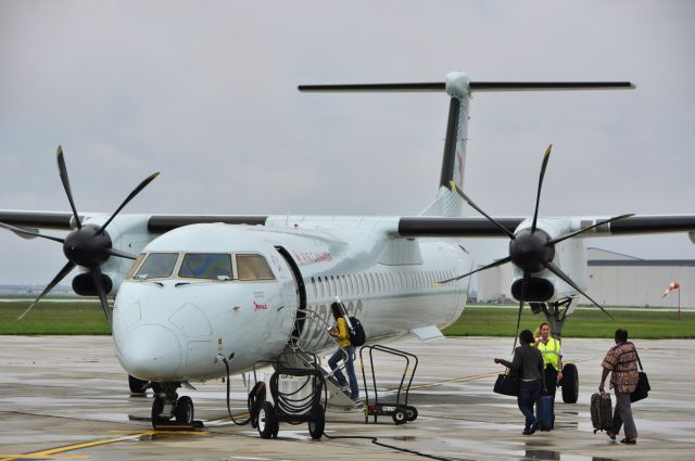 de Havilland Dash 8-400 (C-GGFP) - Jazz Air De Havilland Canada DHC-8-402Q Dash 8 C-GGFP in Windsor 